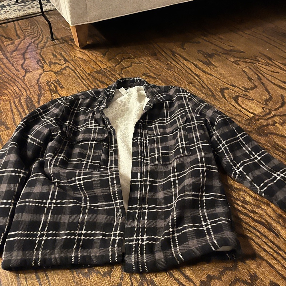 H&M flannel black fur inside Large